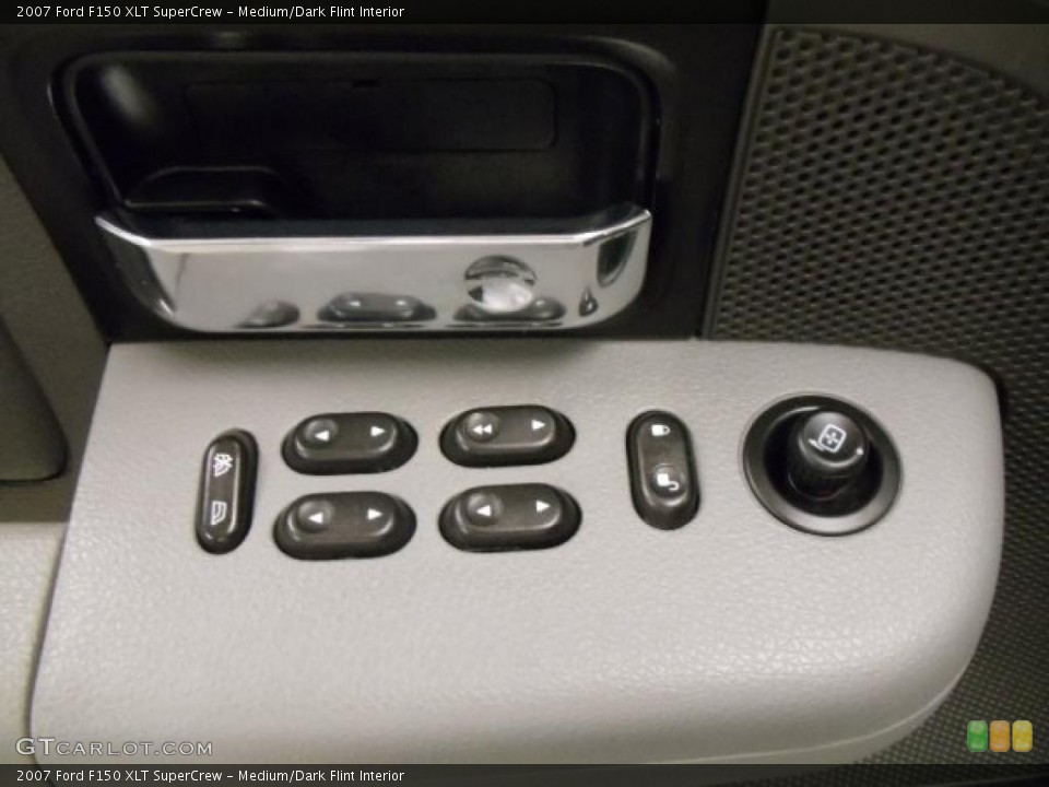Medium/Dark Flint Interior Controls for the 2007 Ford F150 XLT SuperCrew #38072161