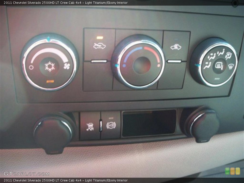 Light Titanium/Ebony Interior Controls for the 2011 Chevrolet Silverado 2500HD LT Crew Cab 4x4 #38072309
