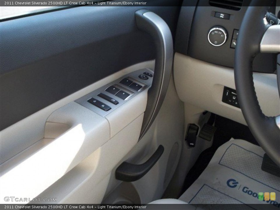 Light Titanium/Ebony Interior Controls for the 2011 Chevrolet Silverado 2500HD LT Crew Cab 4x4 #38072377