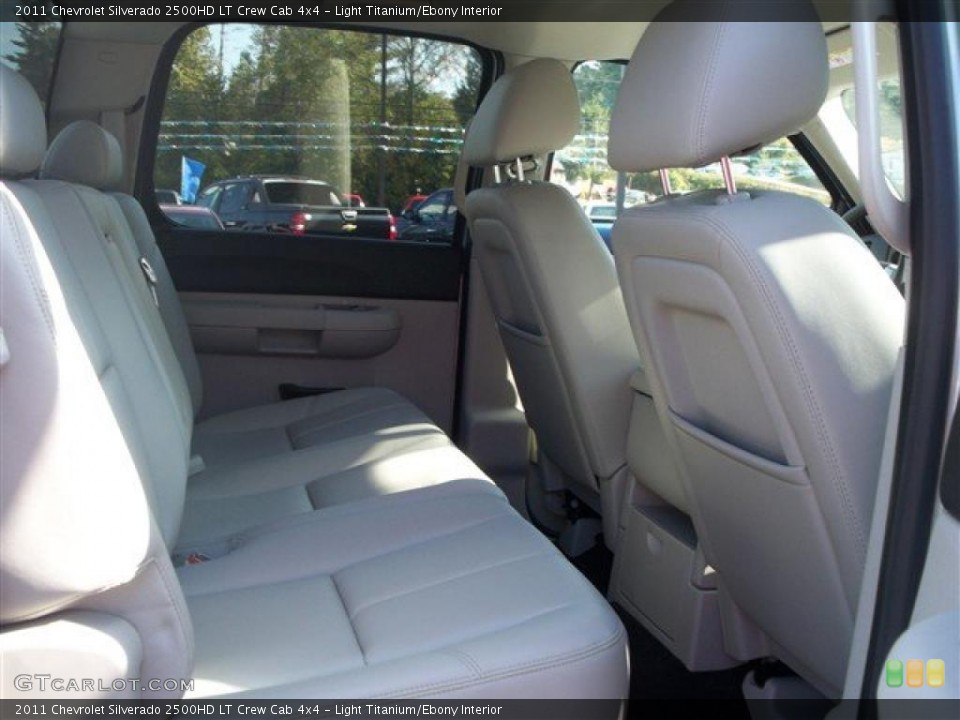 Light Titanium/Ebony Interior Photo for the 2011 Chevrolet Silverado 2500HD LT Crew Cab 4x4 #38072421