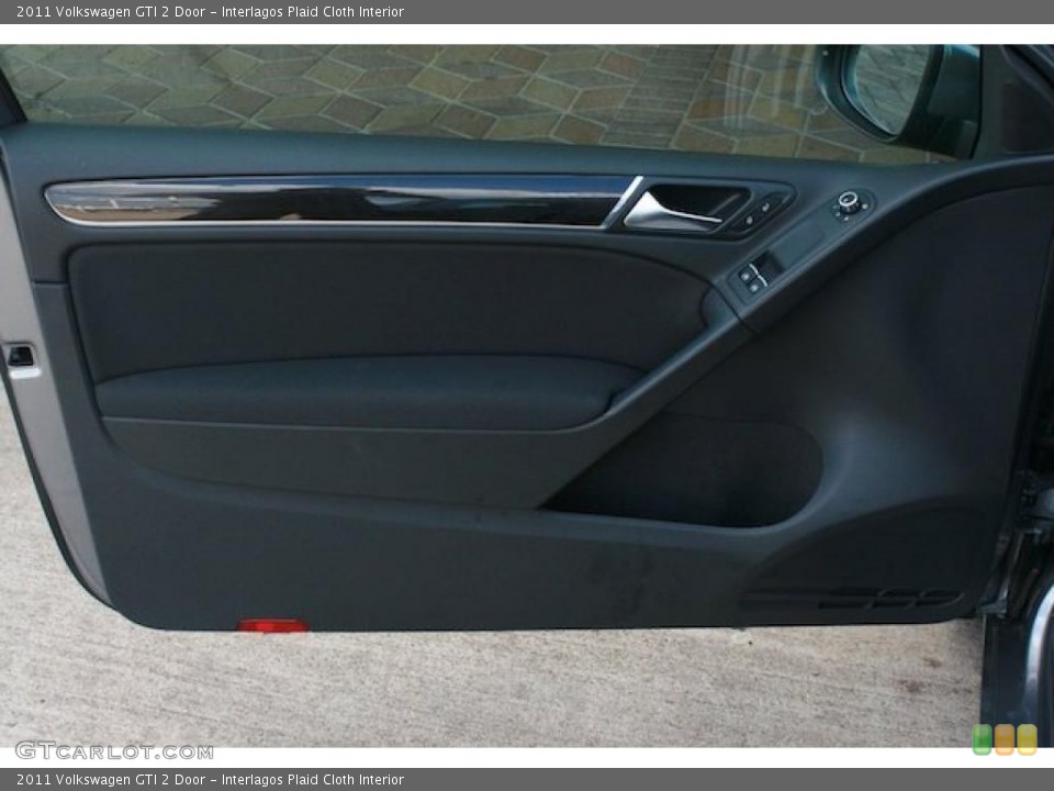 Interlagos Plaid Cloth Interior Photo for the 2011 Volkswagen GTI 2 Door #38077899