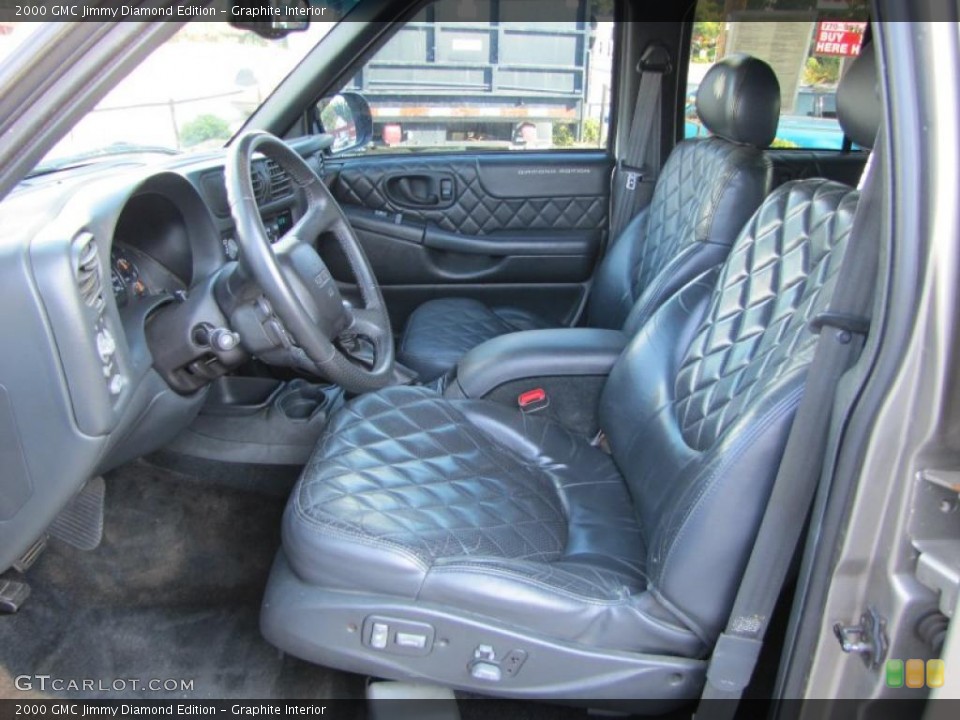 Graphite Interior Photo for the 2000 GMC Jimmy Diamond Edition #38077947