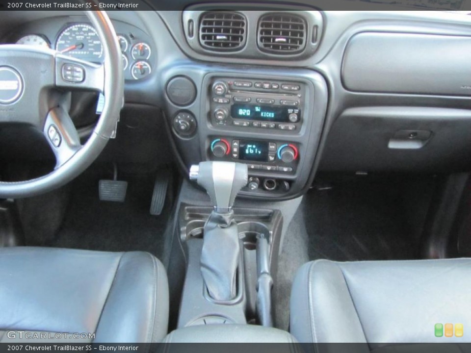 Ebony Interior Dashboard for the 2007 Chevrolet TrailBlazer SS #38080459