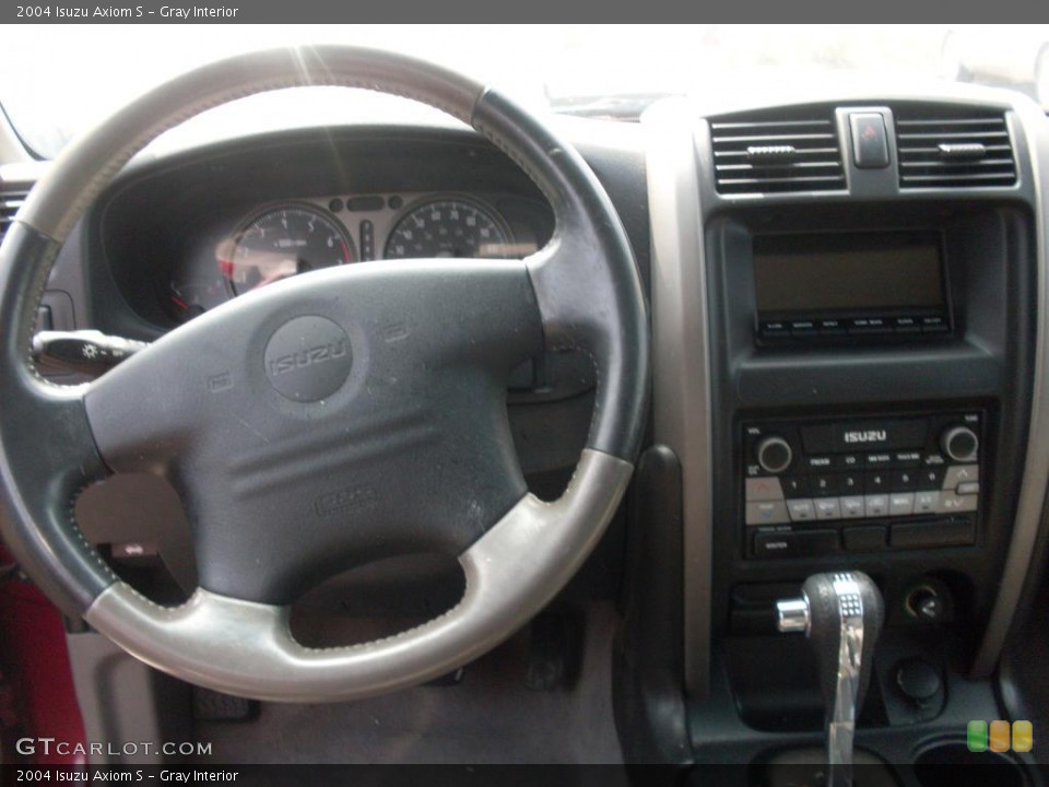 Gray Interior Photo for the 2004 Isuzu Axiom S #38080631
