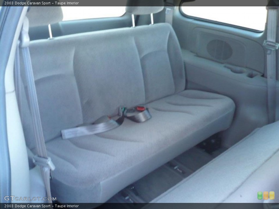 Taupe Interior Photo for the 2003 Dodge Caravan Sport #38085611