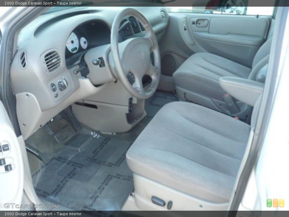 Taupe Interior Photo for the 2003 Dodge Caravan Sport #38085643