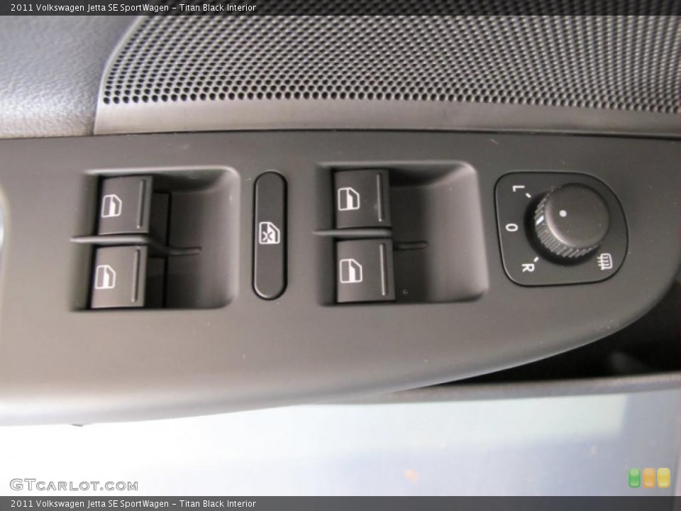 Titan Black Interior Controls for the 2011 Volkswagen Jetta SE SportWagen #38090903