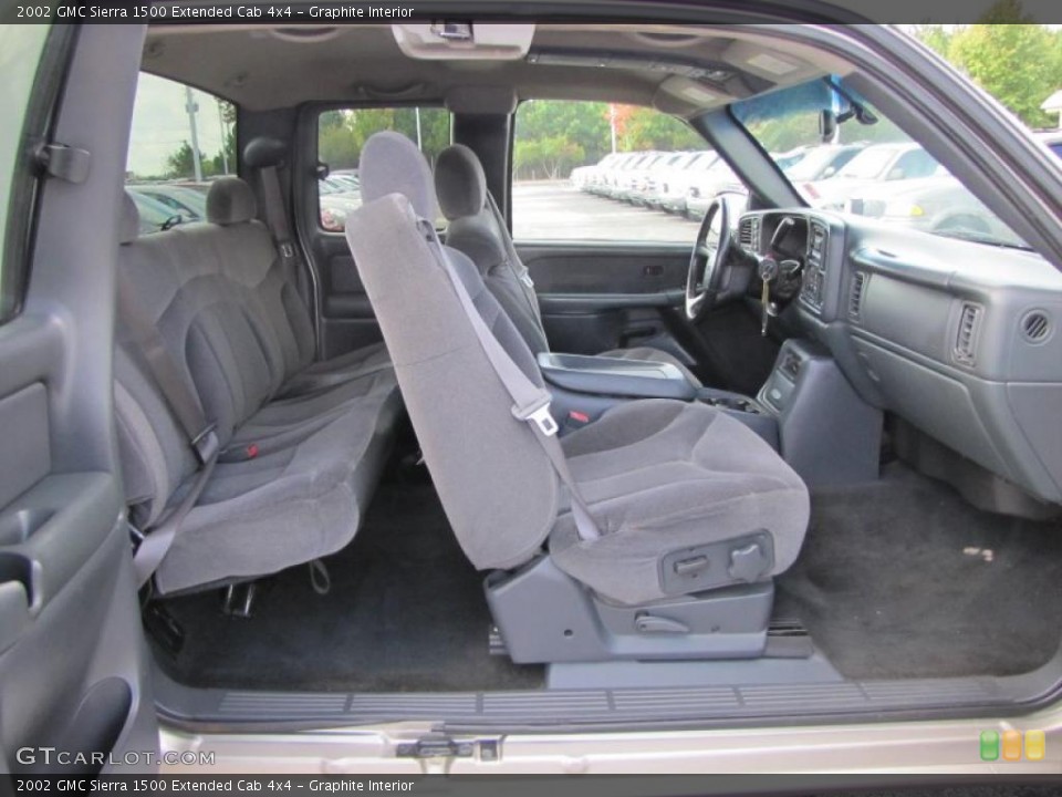 Graphite Interior Photo for the 2002 GMC Sierra 1500 Extended Cab 4x4 #38092019