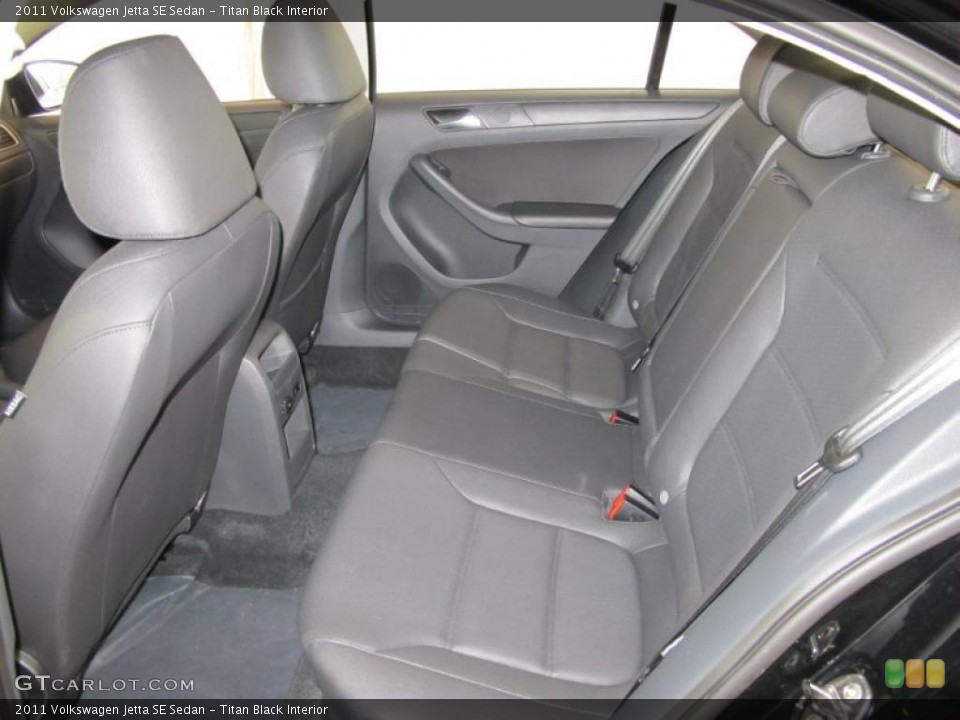 Titan Black Interior Photo for the 2011 Volkswagen Jetta SE Sedan #38092371