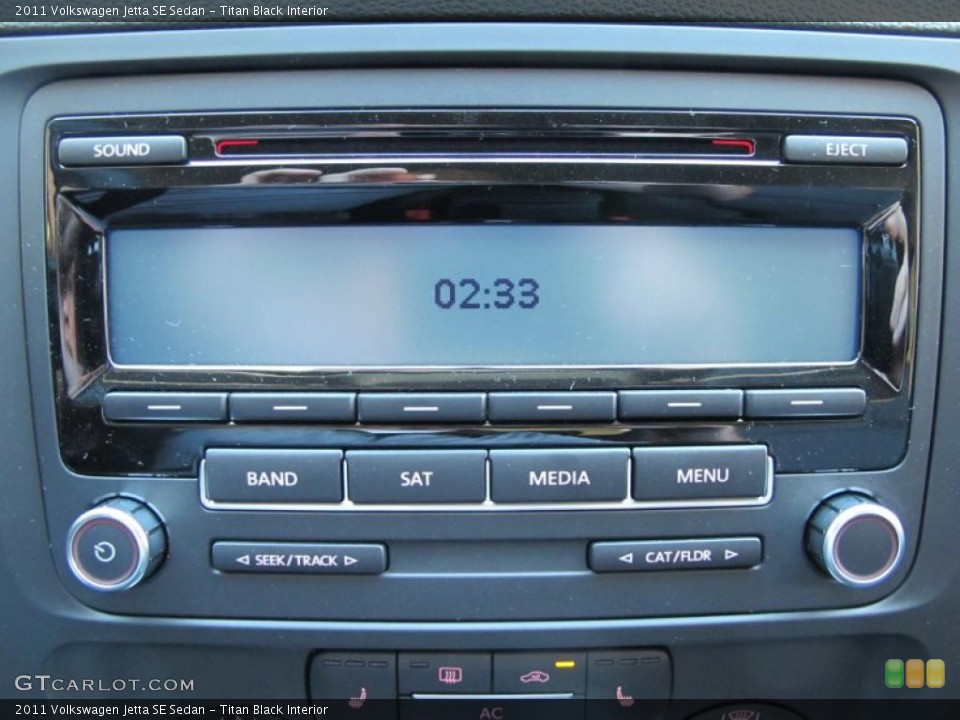 Titan Black Interior Controls for the 2011 Volkswagen Jetta SE Sedan #38092433