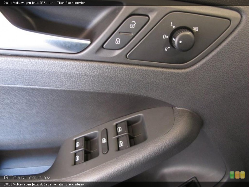 Titan Black Interior Controls for the 2011 Volkswagen Jetta SE Sedan #38092707