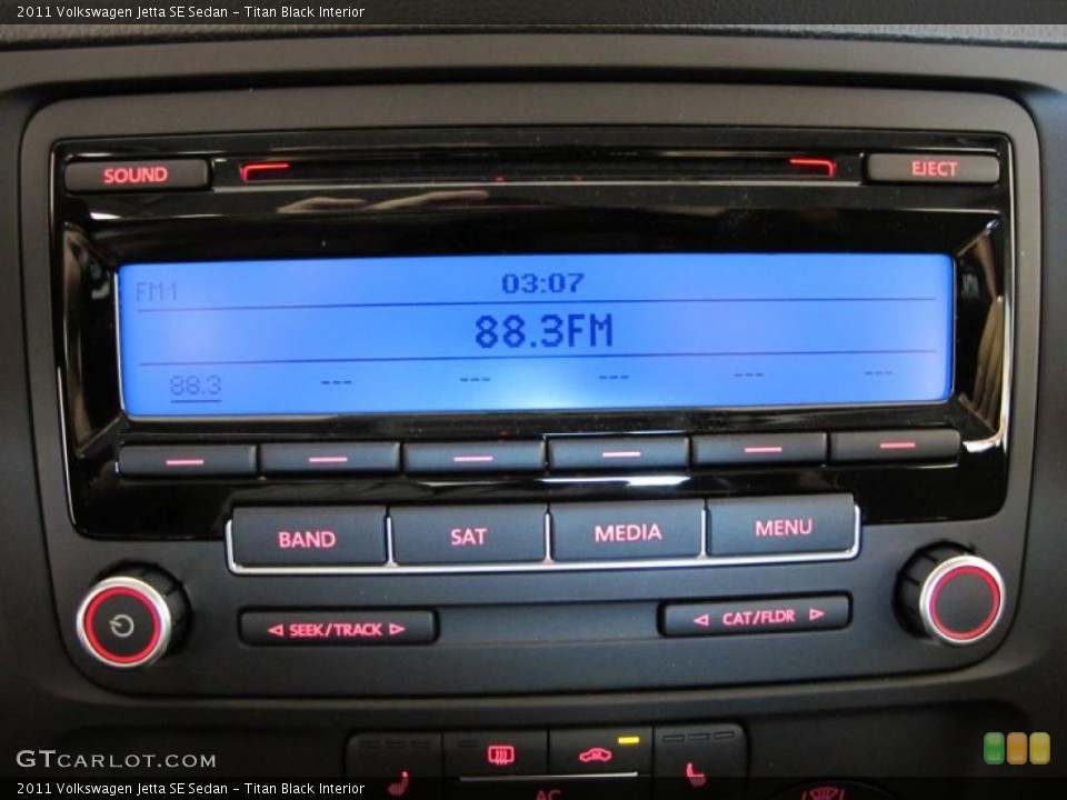Titan Black Interior Controls for the 2011 Volkswagen Jetta SE Sedan #38092753