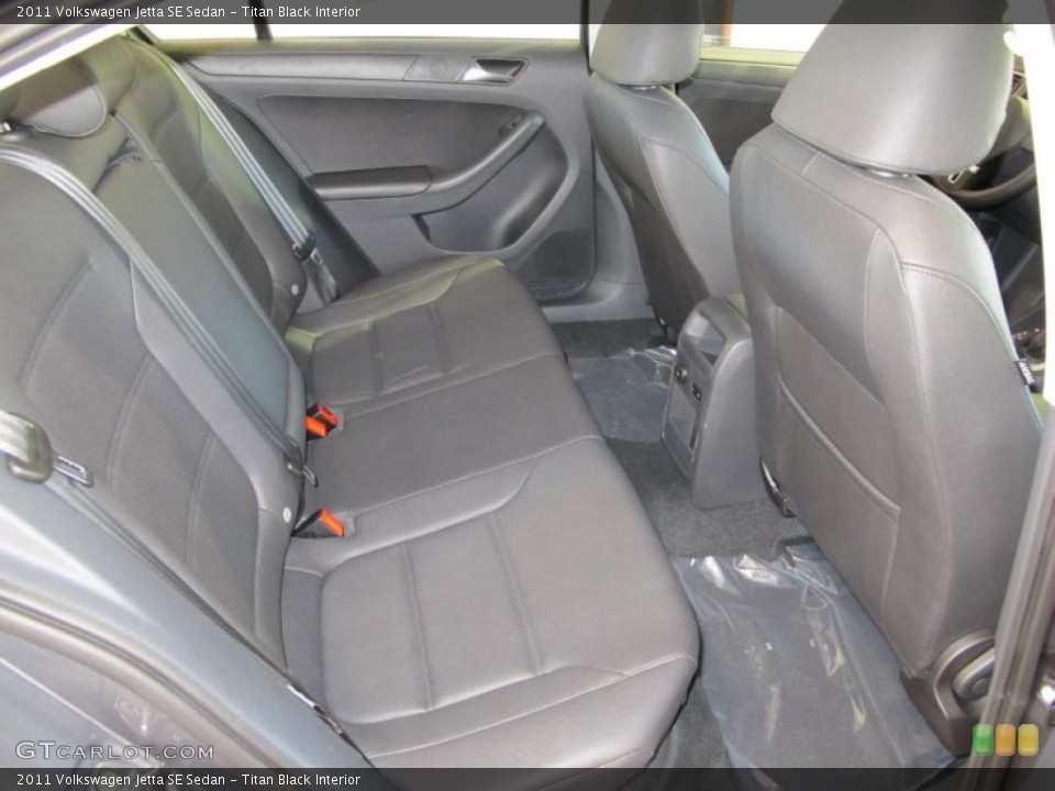 Titan Black Interior Photo for the 2011 Volkswagen Jetta SE Sedan #38092919