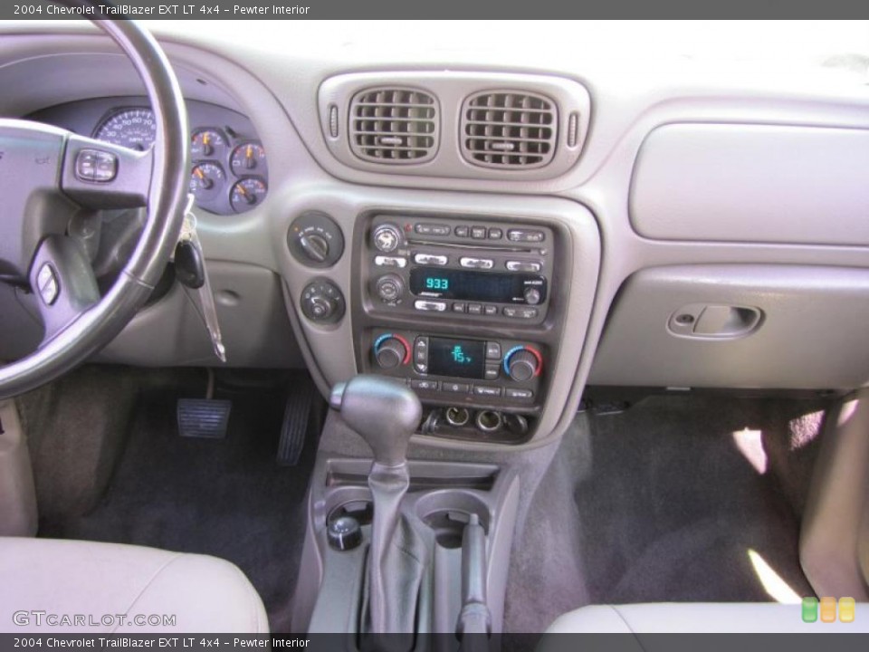 Pewter Interior Dashboard for the 2004 Chevrolet TrailBlazer EXT LT 4x4 #38093199