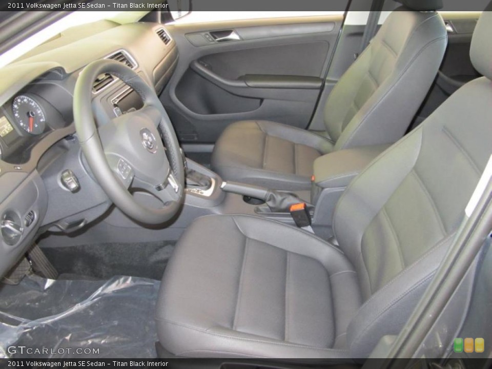 Titan Black Interior Photo for the 2011 Volkswagen Jetta SE Sedan #38093615