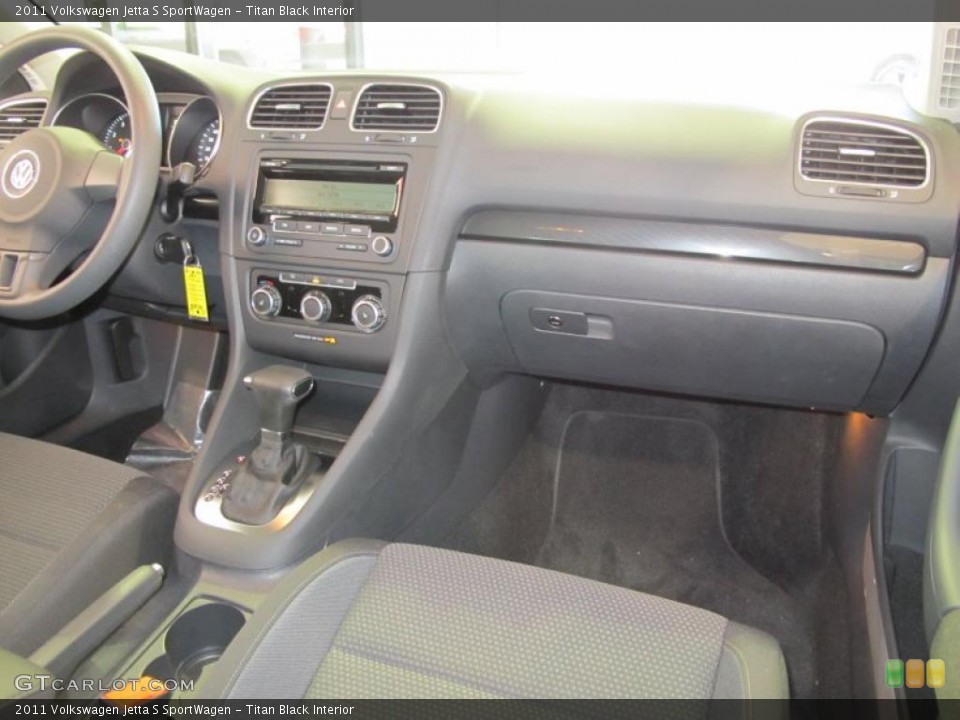 Titan Black Interior Photo for the 2011 Volkswagen Jetta S SportWagen #38094195