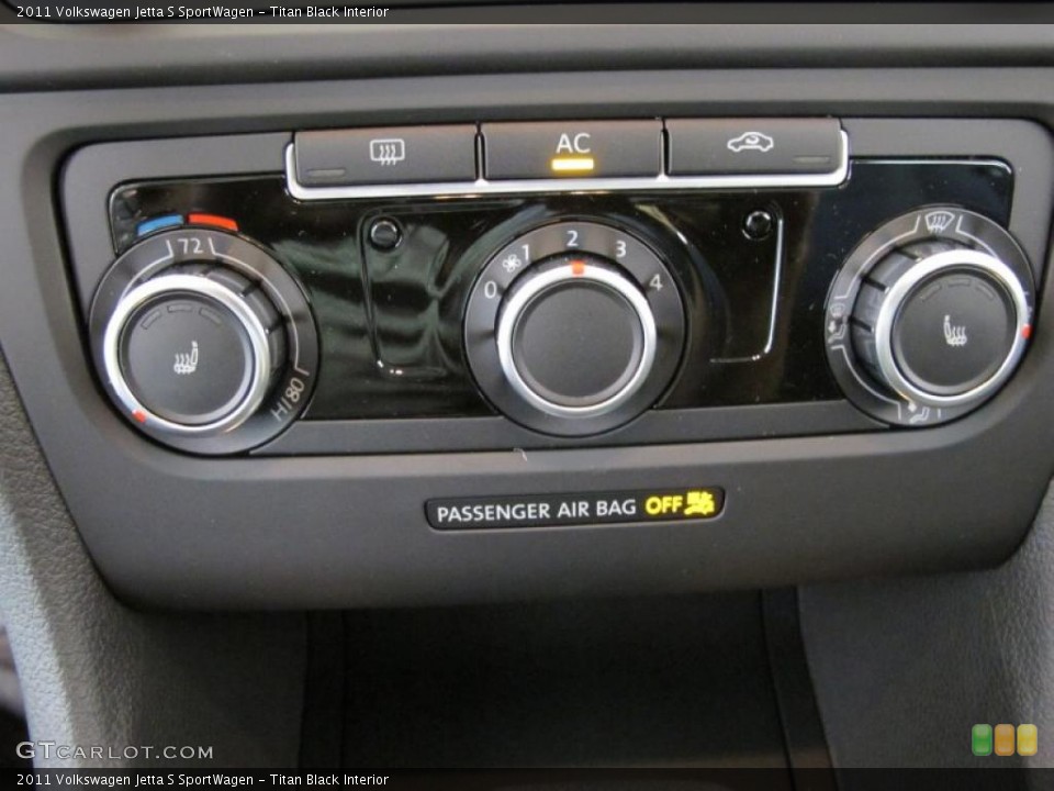 Titan Black Interior Controls for the 2011 Volkswagen Jetta S SportWagen #38094319