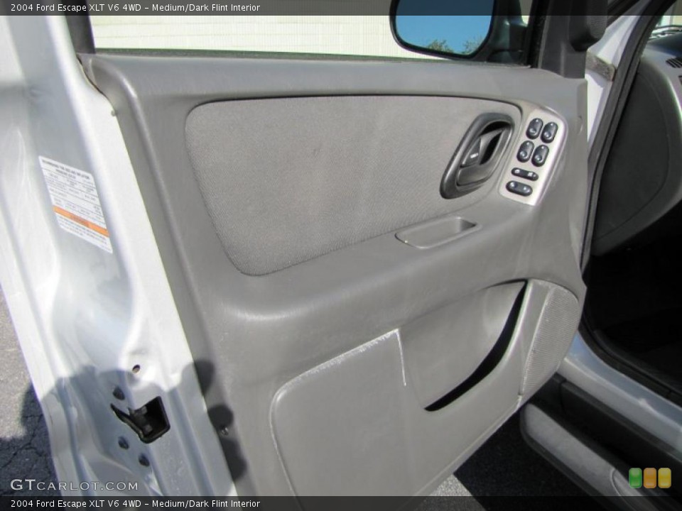 Medium/Dark Flint Interior Photo for the 2004 Ford Escape XLT V6 4WD #38098247