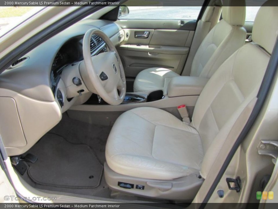 Medium Parchment Interior Photo for the 2000 Mercury Sable LS Premium Sedan #38100331