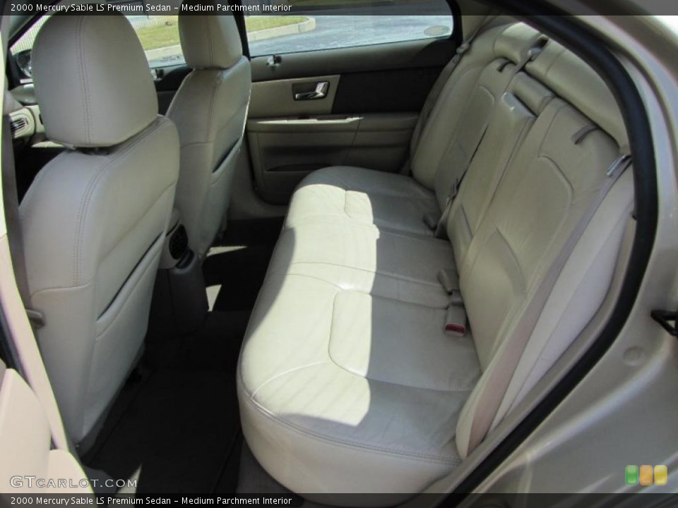 Medium Parchment Interior Photo for the 2000 Mercury Sable LS Premium Sedan #38100363