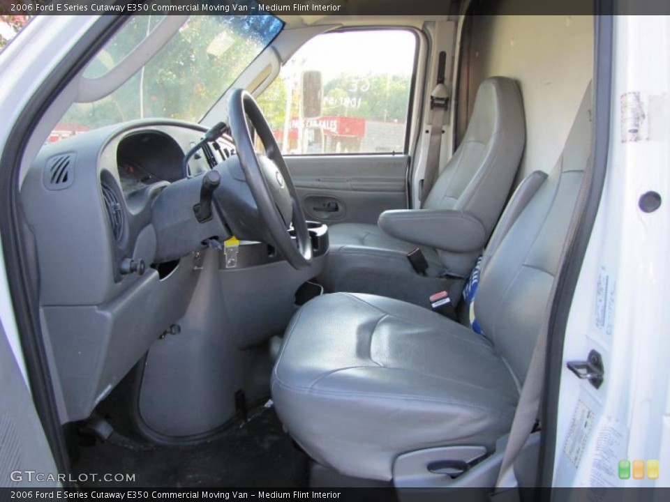 Medium Flint Interior Photo for the 2006 Ford E Series Cutaway E350 Commercial Moving Van #38102839