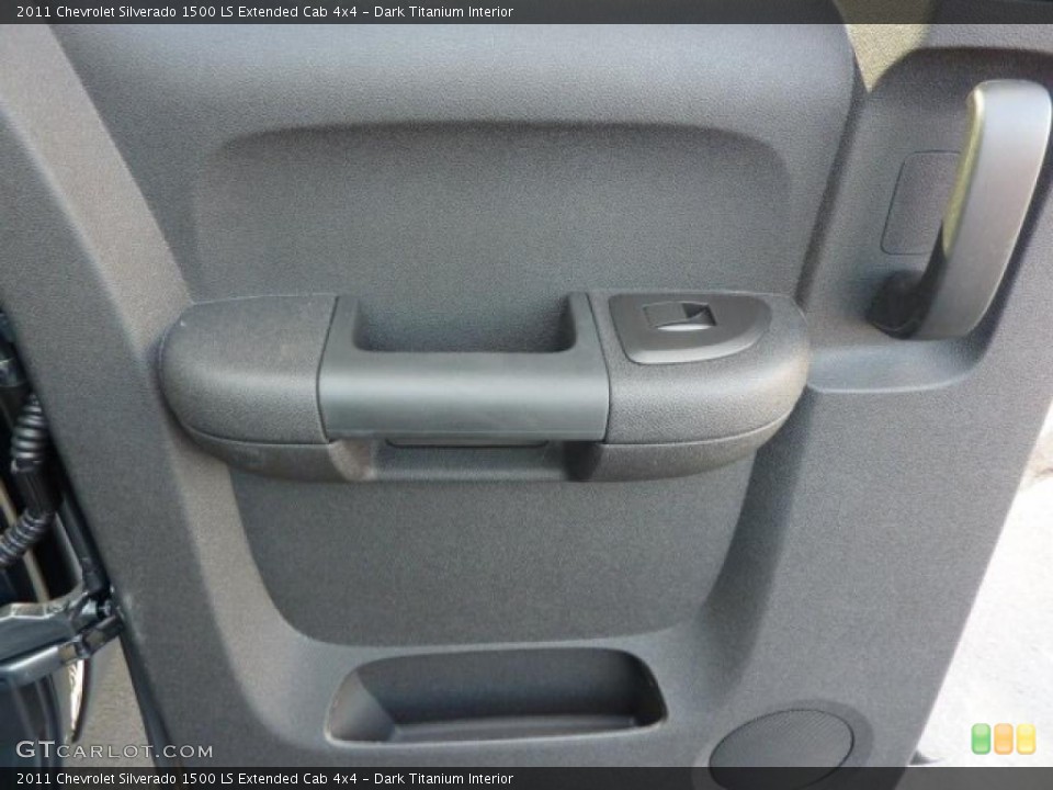 Dark Titanium Interior Photo for the 2011 Chevrolet Silverado 1500 LS Extended Cab 4x4 #38103031