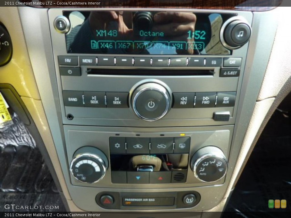 Cocoa/Cashmere Interior Controls for the 2011 Chevrolet Malibu LTZ #38105007
