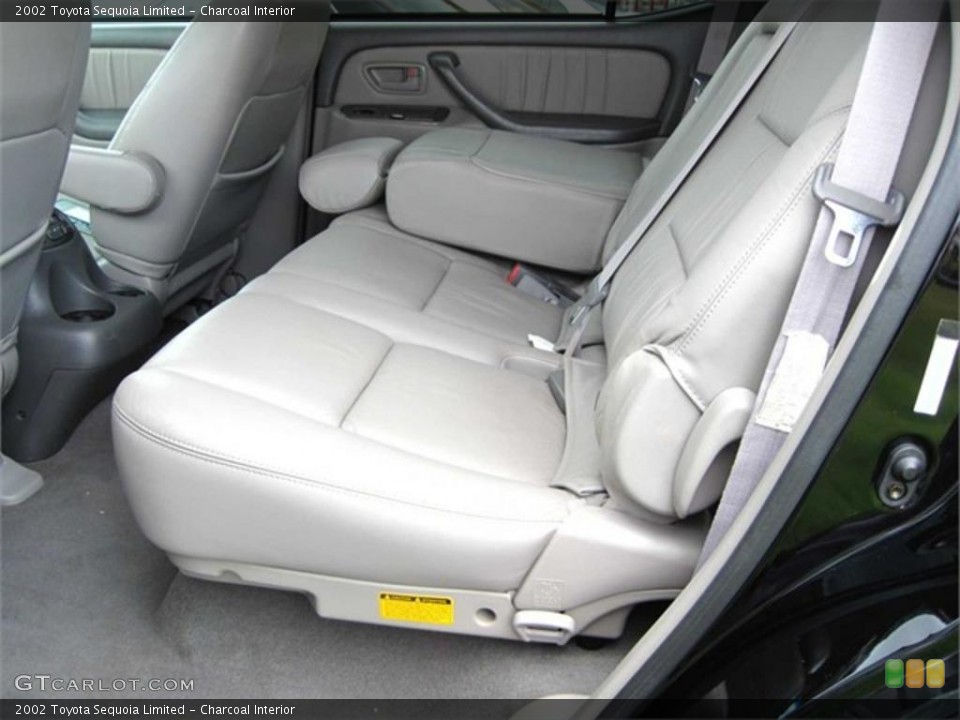Charcoal Interior Photo for the 2002 Toyota Sequoia Limited #38106491