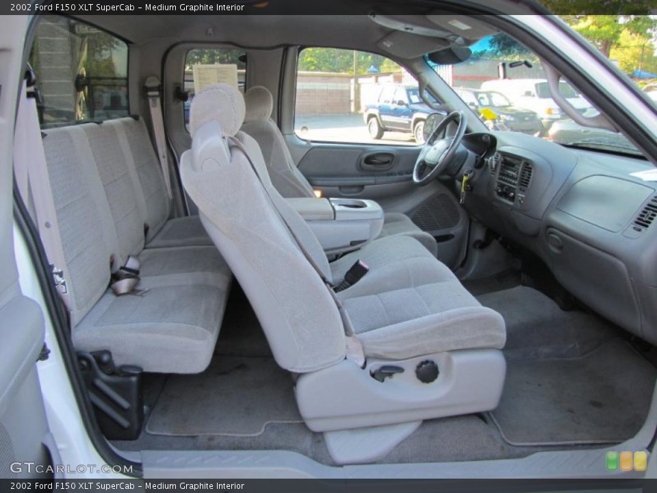 Medium Graphite Interior Photo for the 2002 Ford F150 XLT SuperCab #38108435