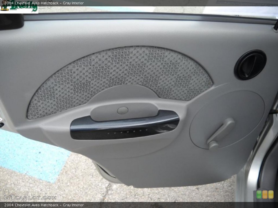 Gray Interior Photo for the 2004 Chevrolet Aveo Hatchback #38112283