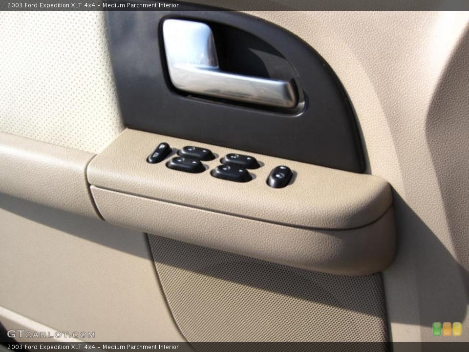 Medium Parchment Interior Controls for the 2003 Ford Expedition XLT 4x4 #38115039