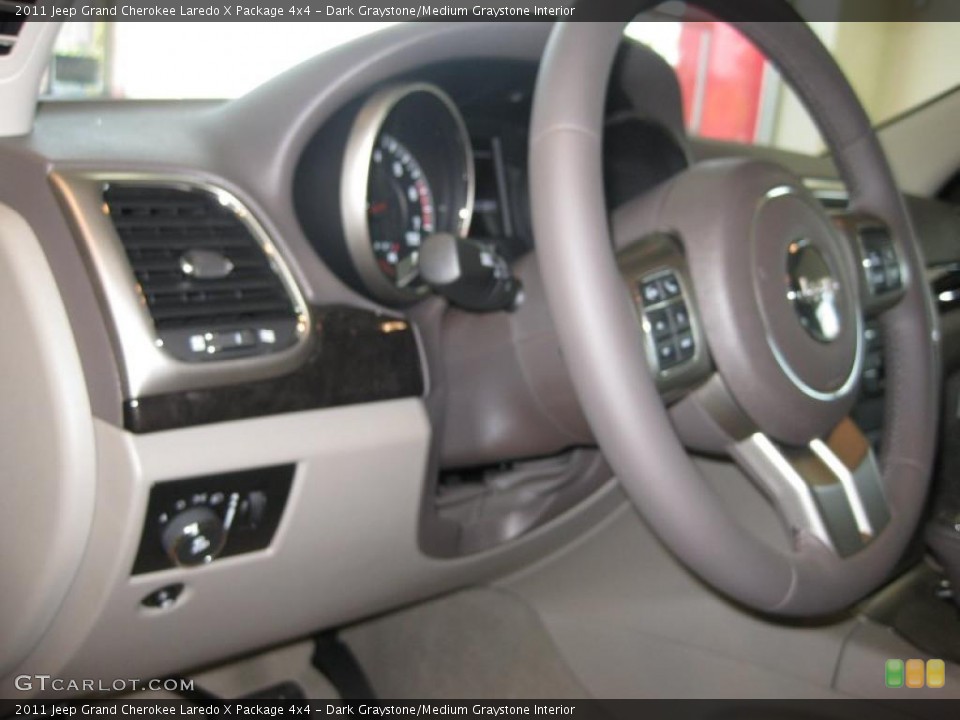 Dark Graystone/Medium Graystone Interior Photo for the 2011 Jeep Grand Cherokee Laredo X Package 4x4 #38115567