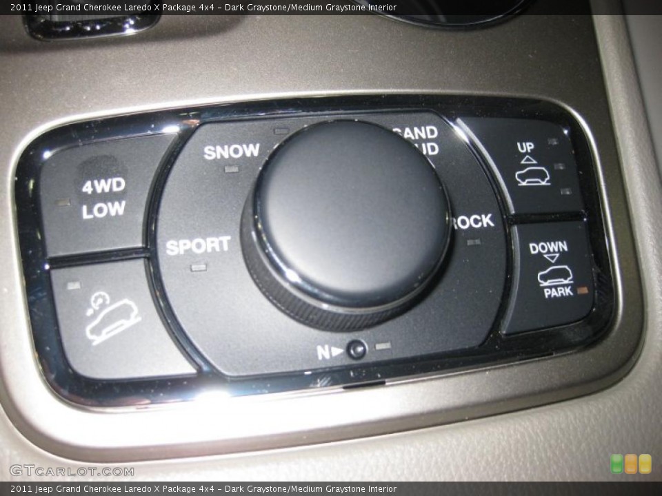 Dark Graystone/Medium Graystone Interior Controls for the 2011 Jeep Grand Cherokee Laredo X Package 4x4 #38115715