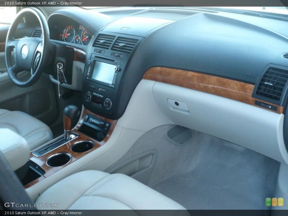 Gray Interior Dashboard for the 2010 Saturn Outlook XR AWD #38116505