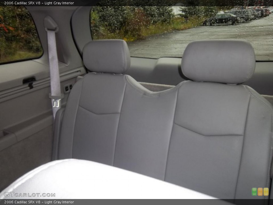 Light Gray Interior Photo for the 2006 Cadillac SRX V8 #38117091