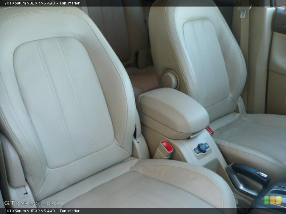 Tan Interior Photo for the 2010 Saturn VUE XR V6 AWD #38117451