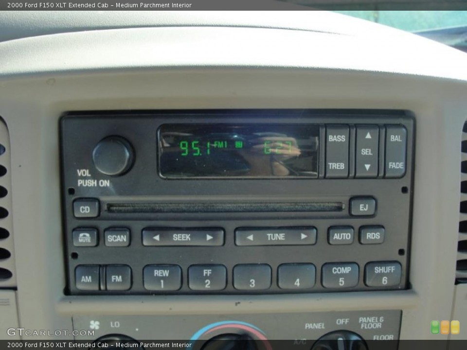 Medium Parchment Interior Controls for the 2000 Ford F150 XLT Extended Cab #38122715
