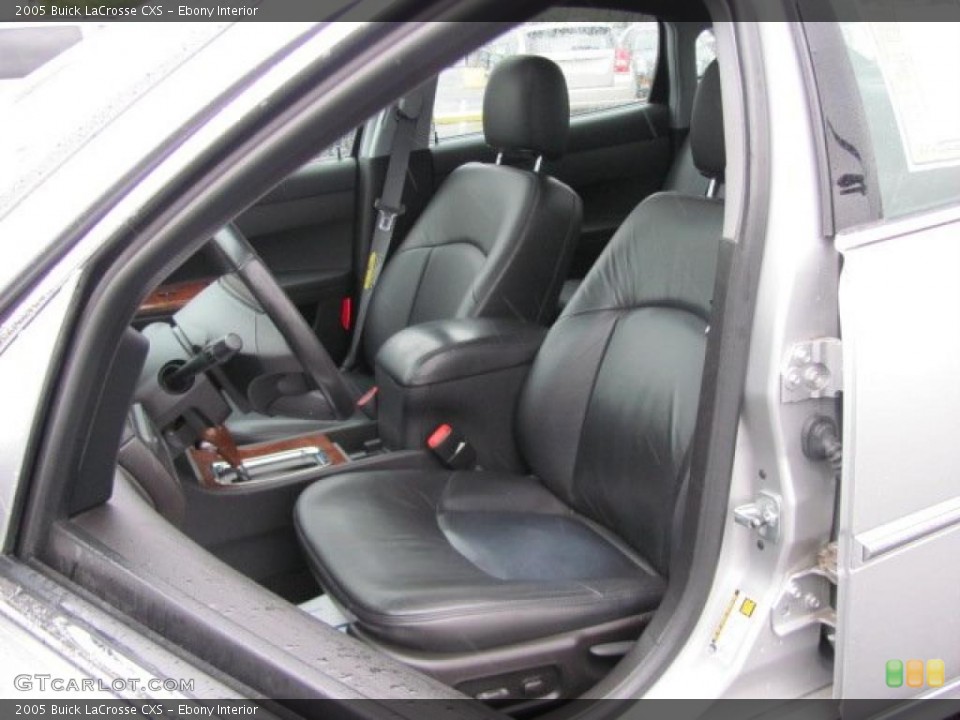 Ebony Interior Photo for the 2005 Buick LaCrosse CXS #38123051