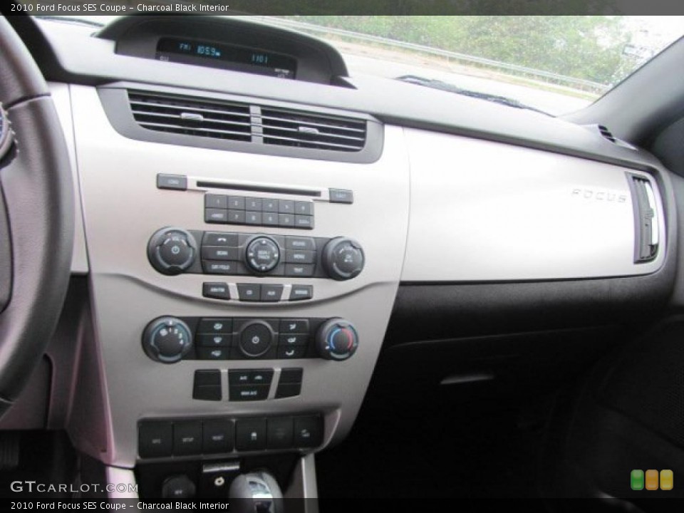 Charcoal Black Interior Controls for the 2010 Ford Focus SES Coupe #38126081
