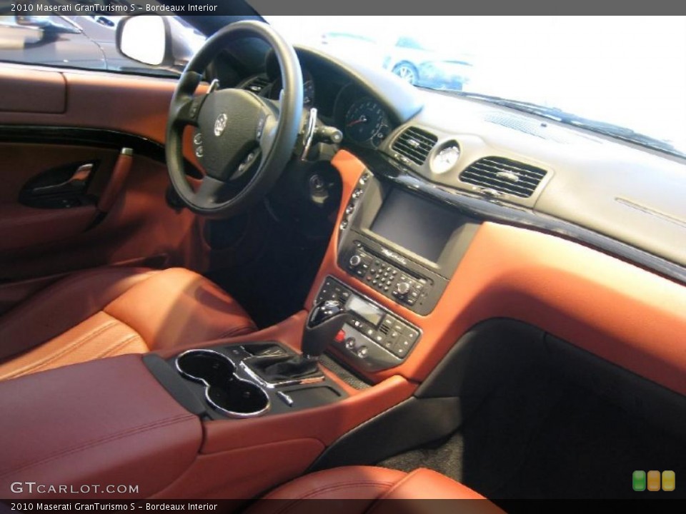 Bordeaux Interior Photo for the 2010 Maserati GranTurismo S #38126990