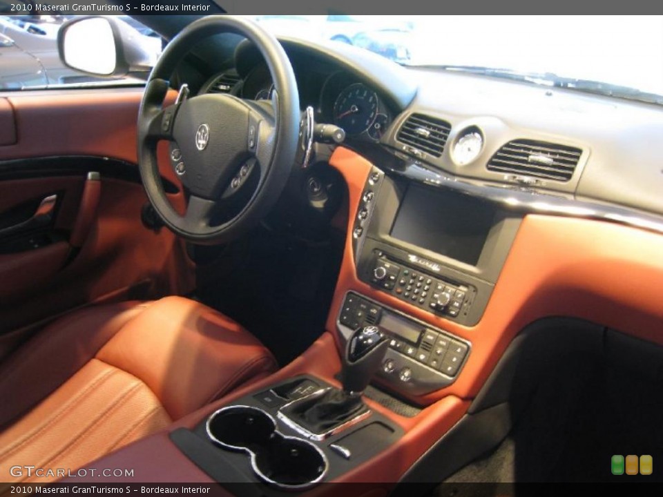 Bordeaux Interior Photo for the 2010 Maserati GranTurismo S #38127018