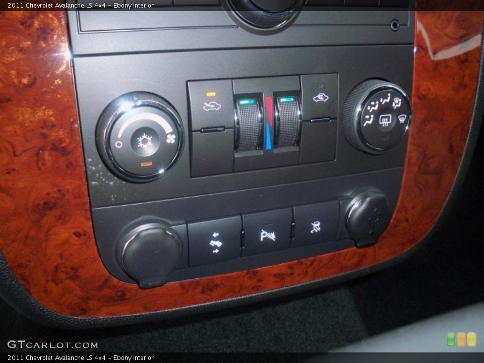 Ebony Interior Controls for the 2011 Chevrolet Avalanche LS 4x4 #38128274