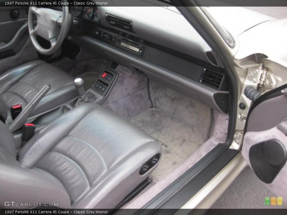 Classic Grey Interior Photo for the 1997 Porsche 911 Carrera 4S Coupe #38134134