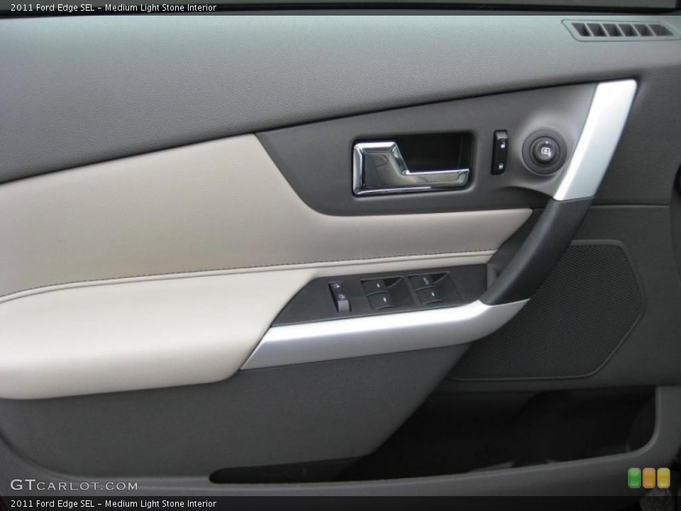 Medium Light Stone Interior Photo for the 2011 Ford Edge SEL #38136142
