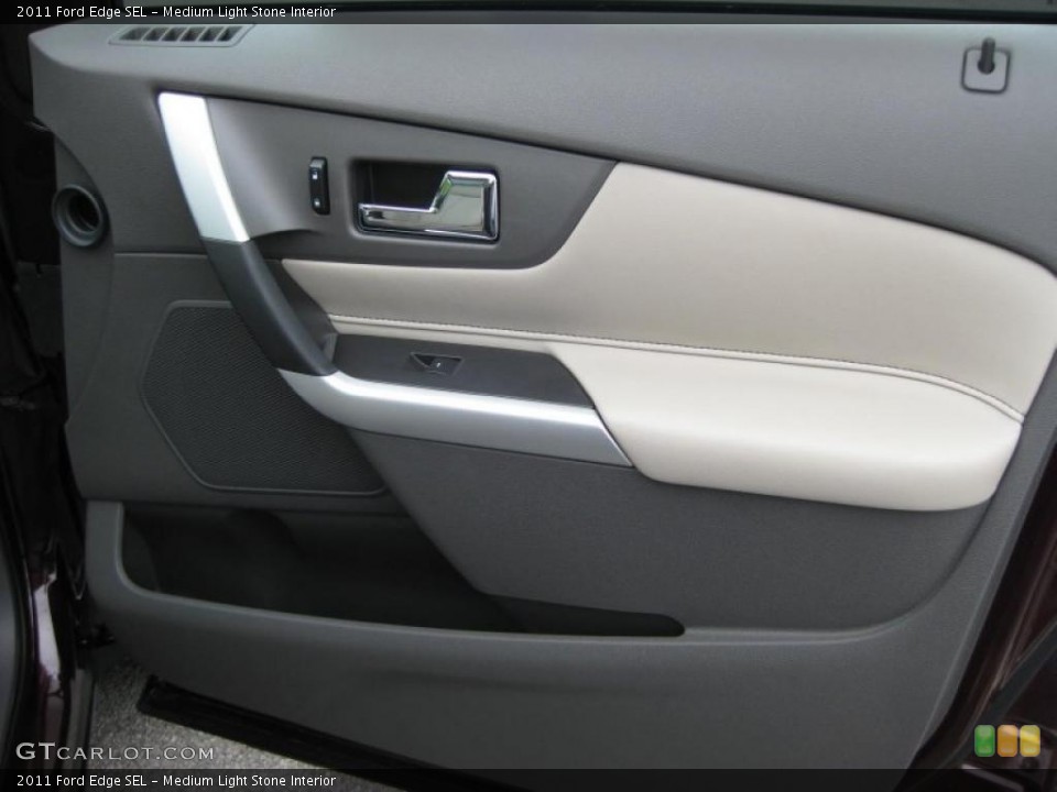 Medium Light Stone Interior Photo for the 2011 Ford Edge SEL #38136222