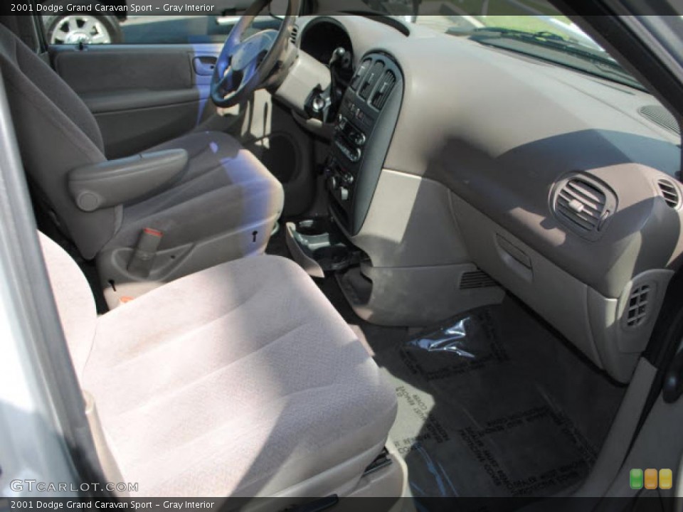 Gray Interior Photo for the 2001 Dodge Grand Caravan Sport #38141166