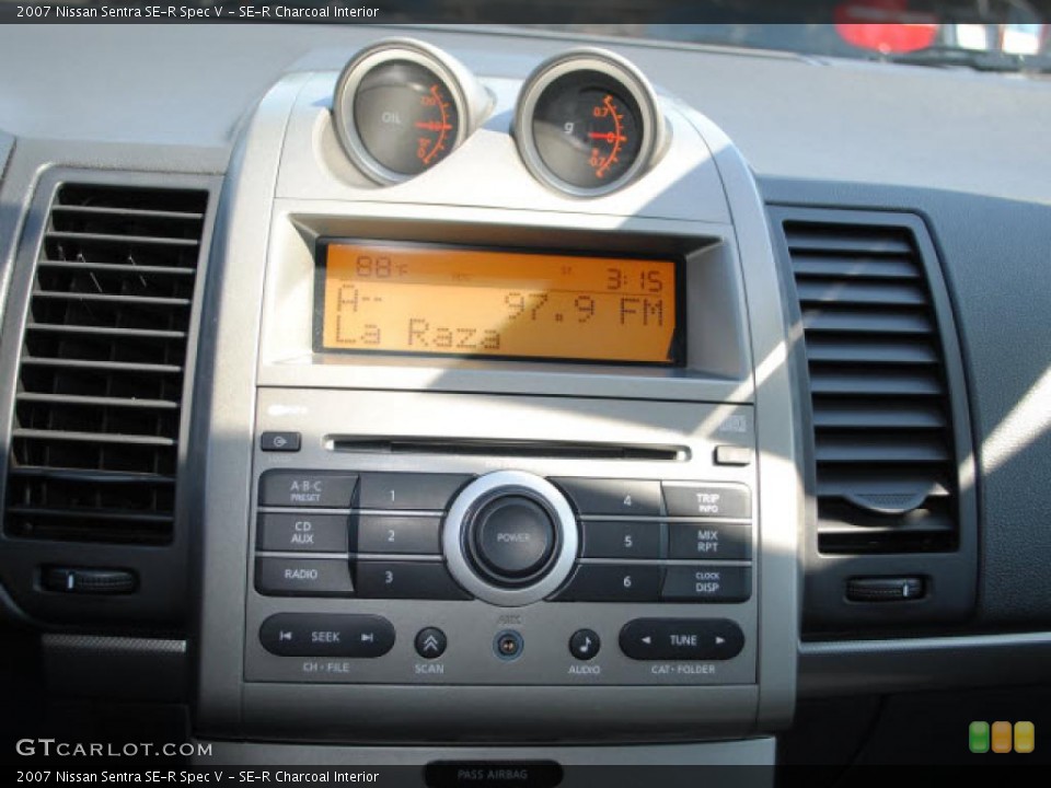 SE-R Charcoal Interior Controls for the 2007 Nissan Sentra SE-R Spec V #38144762