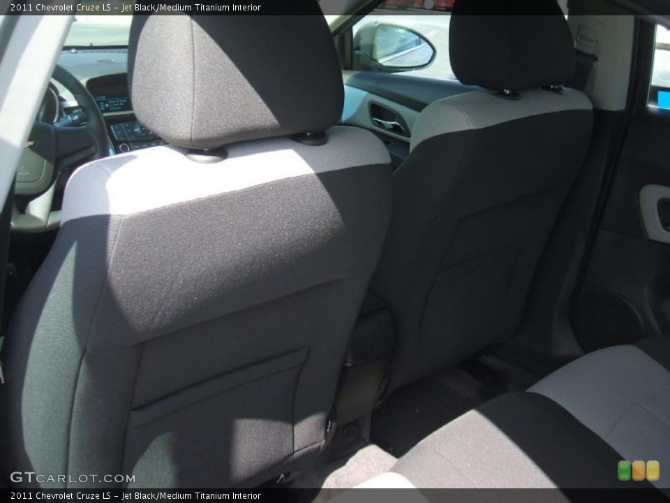 Jet Black/Medium Titanium Interior Photo for the 2011 Chevrolet Cruze LS #38144950