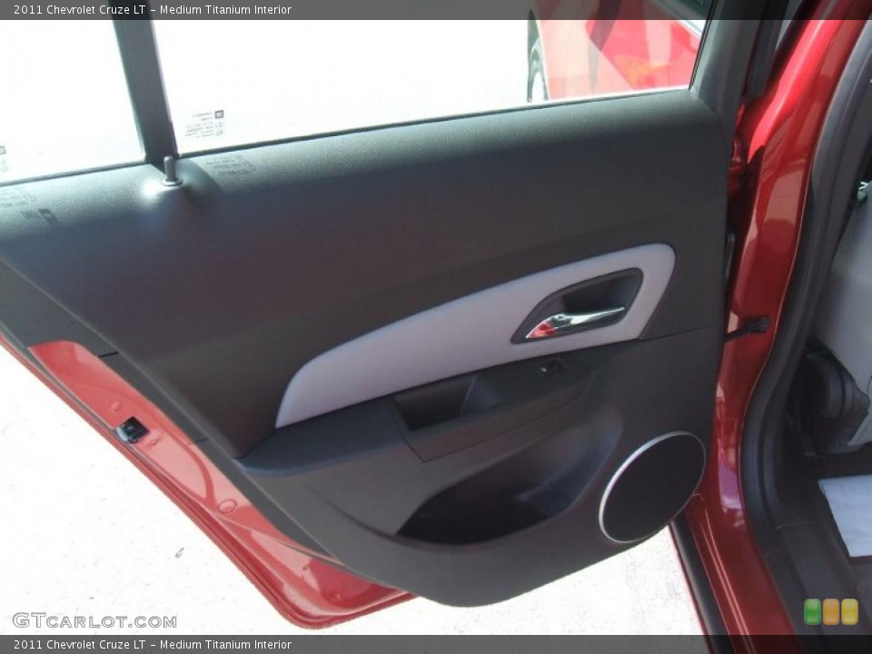 Medium Titanium Interior Photo for the 2011 Chevrolet Cruze LT #38145239