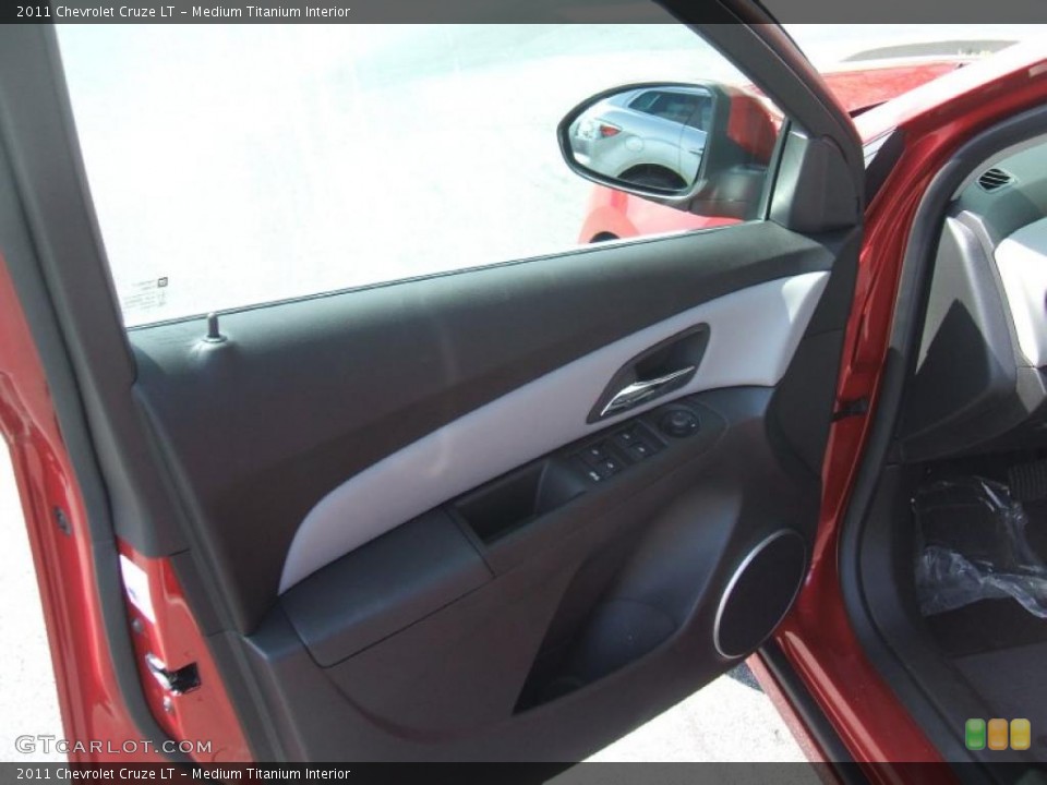 Medium Titanium Interior Photo for the 2011 Chevrolet Cruze LT #38145283